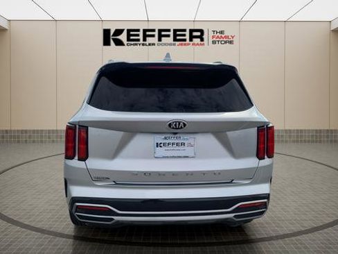 Used 2021 Kia Sorento SX image 4
