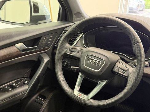 Certified 2025 Audi Q5 e Premium Plus AWD/4WD image 12