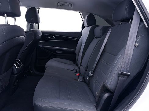 Used 2019 Kia Sorento S FWD image 35