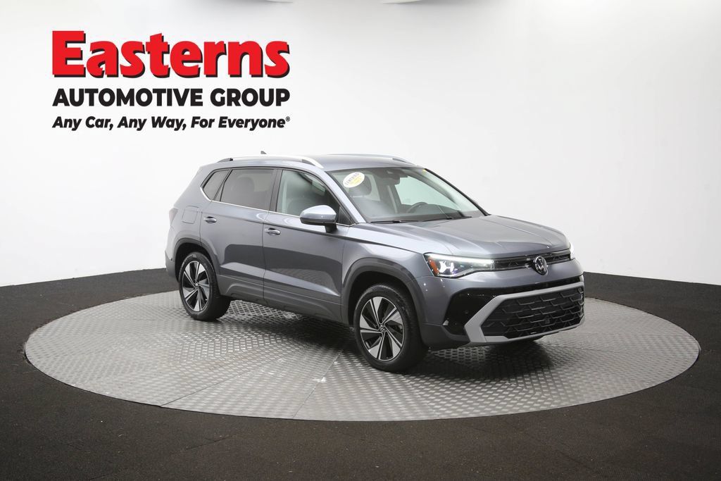Used 2025 Volkswagen Taos SE AWD/4WD image 47