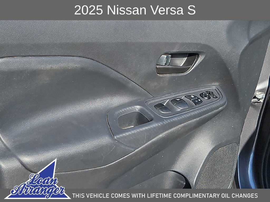 Used 2025 Nissan Versa S FWD image 21