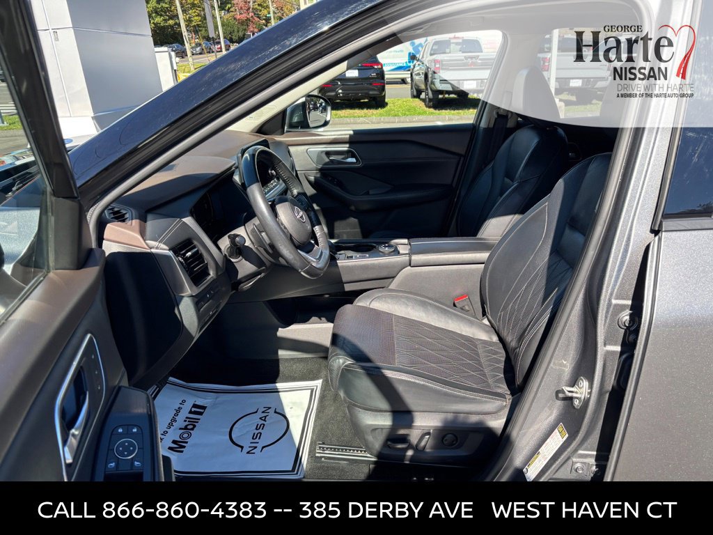 Certified 2022 Nissan Rogue Platinum w/ Head-Up Display Package AWD/4WD image 11