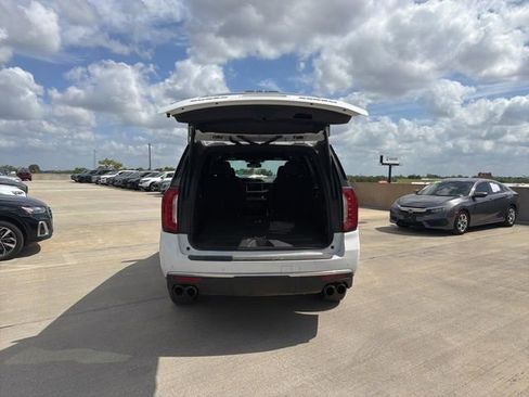 Used 2023 GMC Yukon Denali image 9