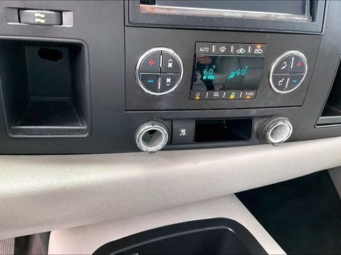 Used 2010 Chevrolet Silverado 2500 LT w/ Interior Plus Package RWD image 14