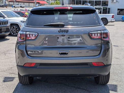 Used 2023 Jeep Compass Latitude AWD/4WD image 7