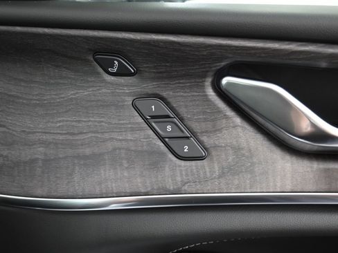 New 2025 Jeep Grand Cherokee Overland w/ Adv Protech Group III image 13