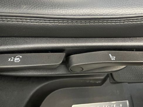 Used 2025 GMC Yukon Denali image 19