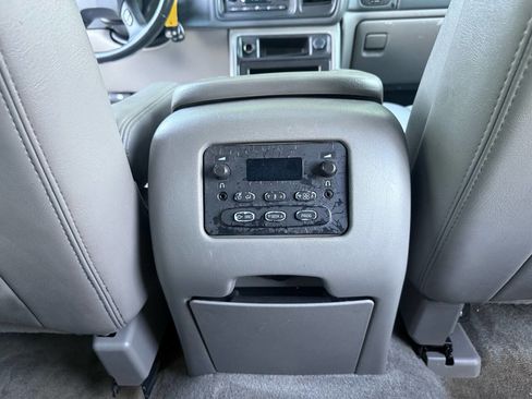 Used 2004 GMC Yukon SLT w/ 1SD Preferred Equipment Group image 37