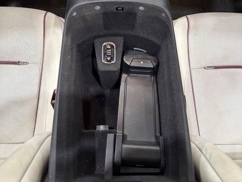 Used 2017 Rolls-Royce Dawn image 77