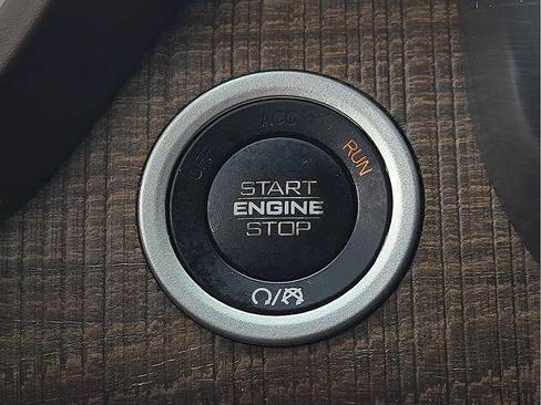 Used 2019 RAM 1500 Limited AWD/4WD image 16