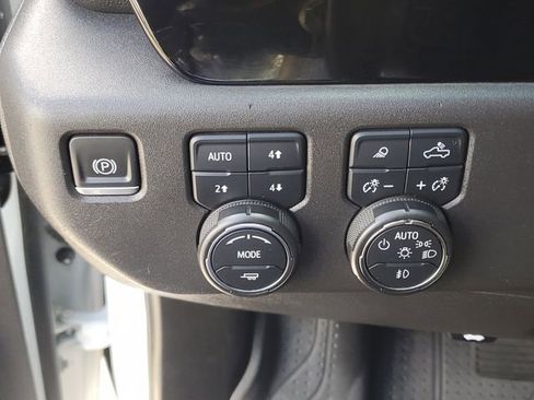 Certified 2024 Chevrolet Silverado 1500 ZR2 image 24