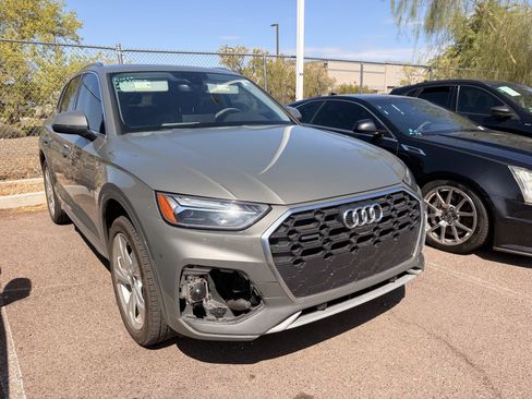 Used 2023 Audi Q5 2.0T Premium Plus w/ Premium Plus Package AWD/4WD image 3
