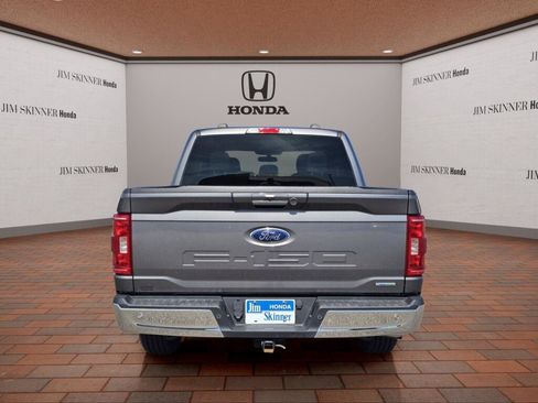 Used 2021 Ford F150 XLT w/ Equipment Group 302A High RWD image 11