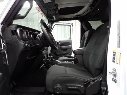 Used 2021 Jeep Gladiator Sport AWD/4WD image 15