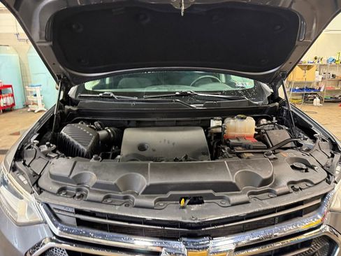 Used 2021 Chevrolet Traverse LS AWD/4WD image 25
