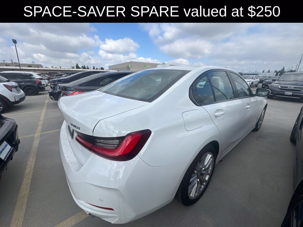 Used 2023 BMW 330i xDrive Sedan w/ Premium Package AWD/4WD image 5