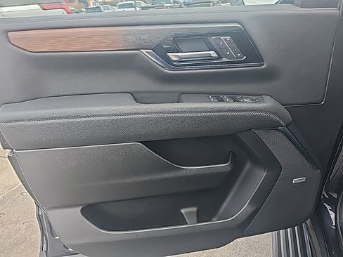 Used 2026 GMC Yukon XL Denali w/ Sun & Power Step Package image 15