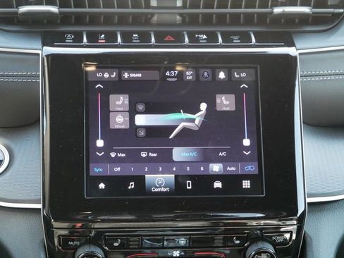 New 2026 Jeep Grand Cherokee Laredo AWD/4WD image 14