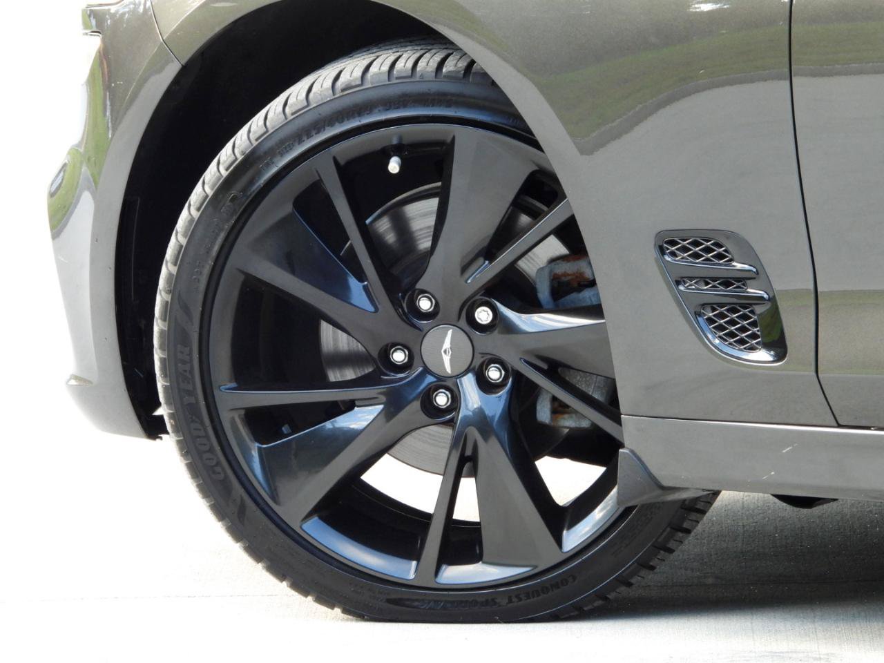 Used 2023 Genesis G70 2.0T w/ Sport Prestige Package RWD image 23
