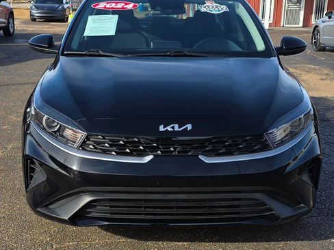 Used 2024 Kia Forte LXS FWD image 8