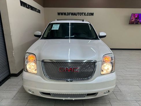 Used 2012 GMC Yukon Denali AWD/4WD image 4
