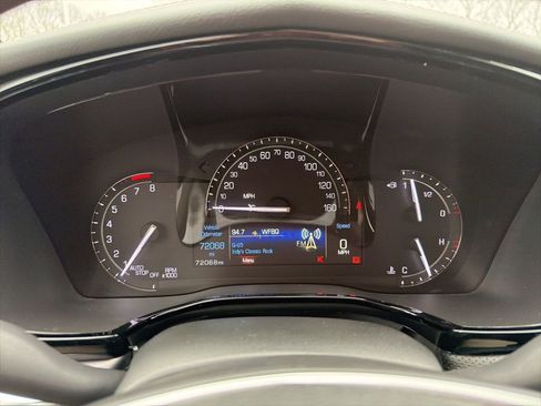 Used 2017 Cadillac XT5 Luxury w/ Driver Awareness Package image 29