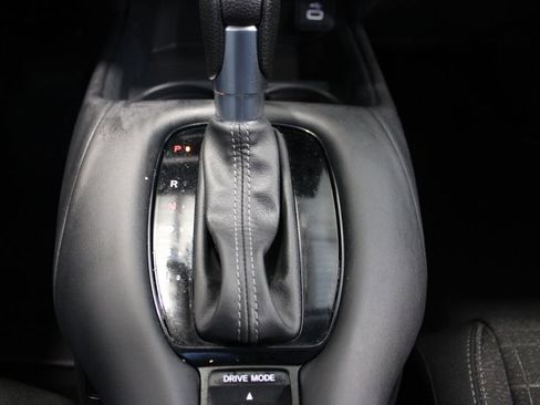 Certified 2025 Honda HR-V LX image 28