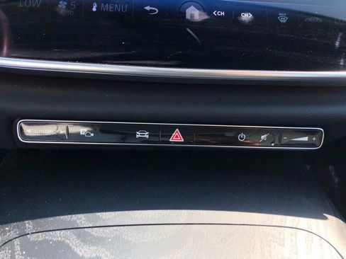 New 2025 Mercedes-Benz E 350 4MATIC Sedan image 28