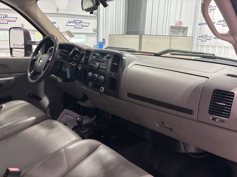 Used 2009 Chevrolet Silverado 3500 W/T image 27