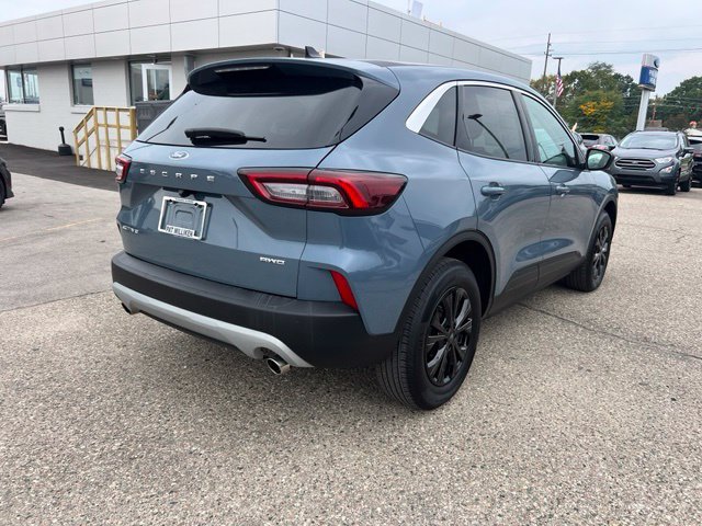 Certified 2024 Ford Escape Active AWD/4WD image 3