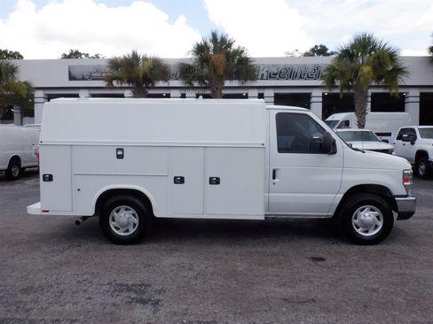 Used 2018 Ford E-350 and Econoline 350 Super Duty RWD image 1
