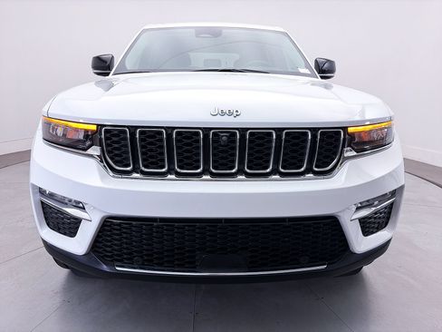 Used 2023 Jeep Grand Cherokee 4WD 4xe w/ Luxury Tech Group II image 15