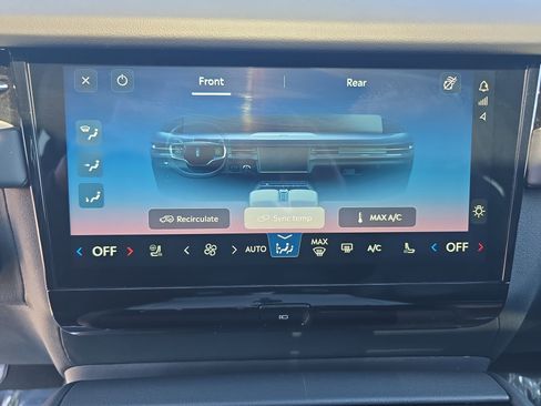 New 2026 Lincoln Navigator L Reserve w/ Jet Appearance Package AWD/4WD image 22