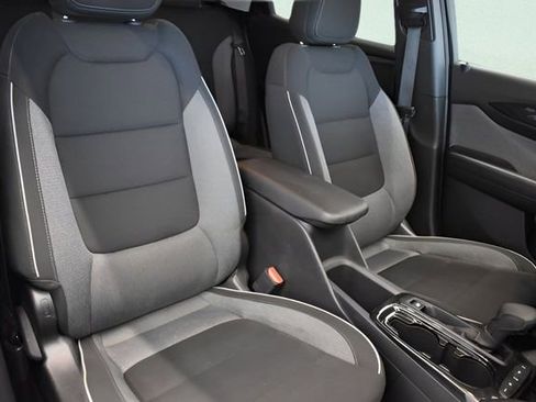 Used 2025 Chevrolet TrailBlazer LT w/ Driver Confidence Package AWD/4WD image 6
