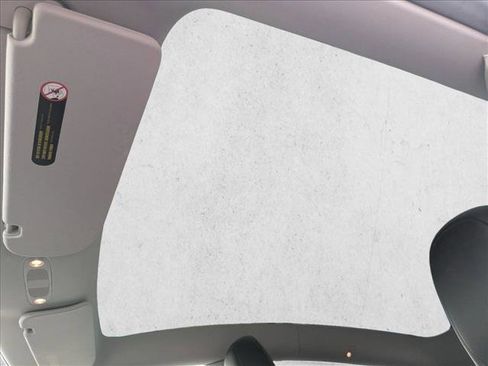 Used 2024 Tesla Model Y Long Range image 16