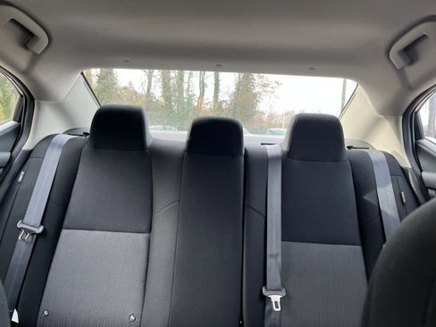 Used 2025 Nissan Sentra SV image 36