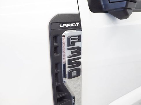 Used 2023 Ford F350 Lariat w/ Lariat Ultimate Package AWD/4WD image 16