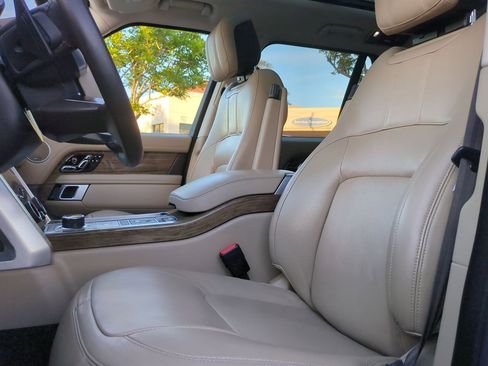 Used 2020 Land Rover Range Rover HSE image 20