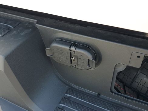 New 2025 Toyota Tacoma TRD Off-Road image 9