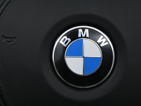 Used 2023 BMW Z4 M40i w/ Premium Package image 26