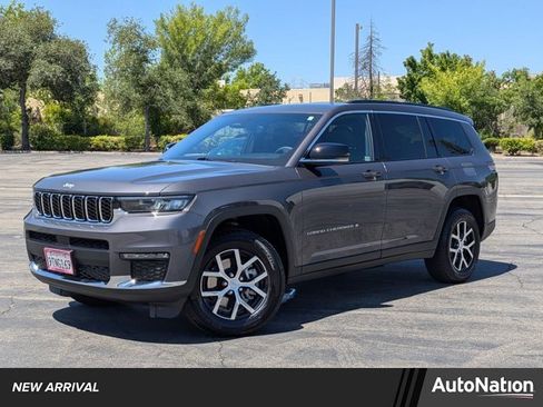 Used 2025 Jeep Grand Cherokee L Limited AWD/4WD image 1