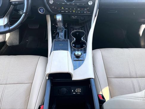 Used 2022 Lexus RX 450hL Luxury w/ Cold Area Package (CT) image 67