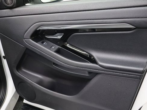 Used 2021 Land Rover Range Rover Evoque S image 12