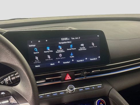 Used 2024 Hyundai Elantra SEL FWD image 13