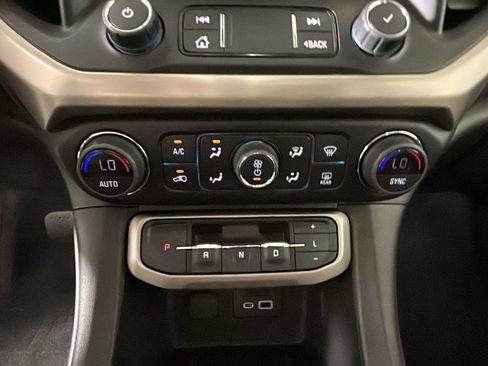 Used 2023 GMC Acadia Denali w/ Black Diamond Edition AWD/4WD image 26