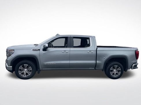 Used 2025 GMC Sierra 1500 SLT AWD/4WD image 2