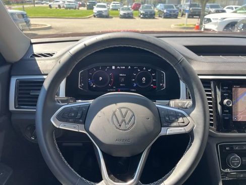 Used 2023 Volkswagen Atlas SEL AWD/4WD image 45