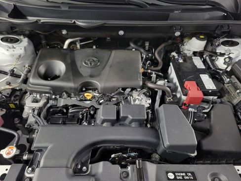 Used 2024 Toyota RAV4 XLE w/ Convenience Package FWD image 13