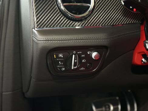 Used 2021 Bentley Bentayga Speed AWD/4WD image 34