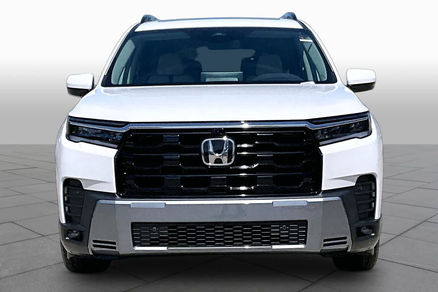 New 2026 Honda Pilot Touring image 3